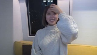 极品尤物女神姐妹花！幸福老哥轮流操，性感双女舌吻，抢着吃大屌，骑乘位爆操黑丝美臀，美女太骚了
